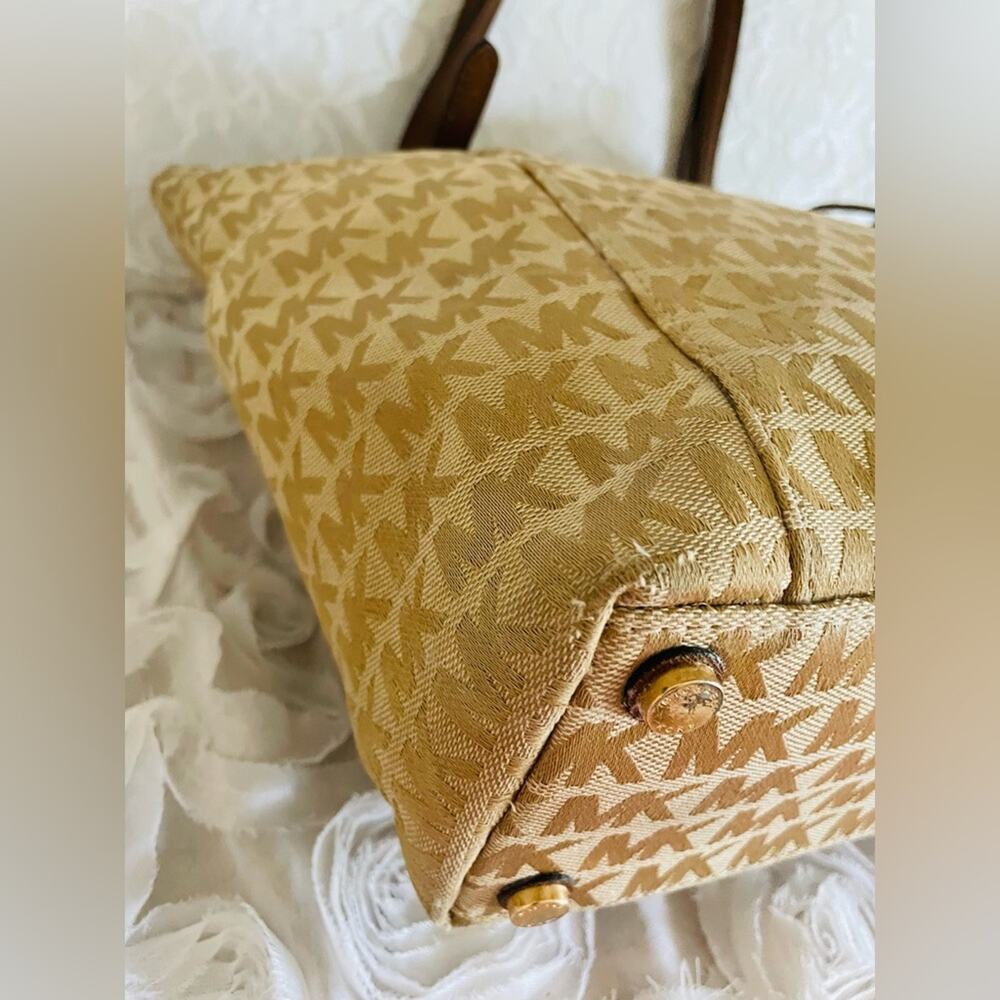 MICHAEL KORS gold Voyager canvas leather tote shoulder bag - Picture 4 of 9